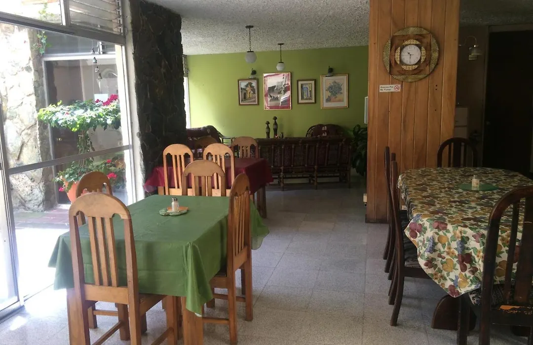 Hostal Los Lagos Inn-1