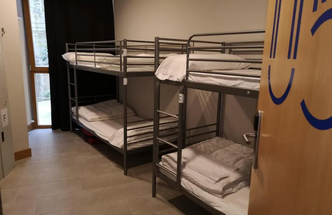 Egunon Bilbao Hostel-1