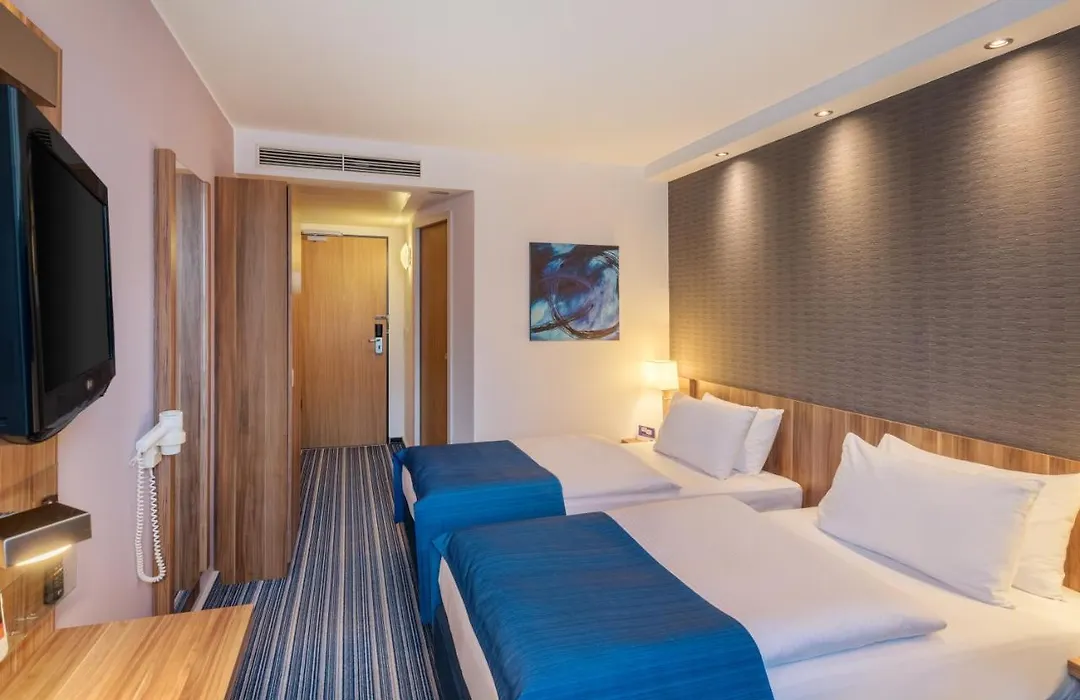 Holiday Inn Express Essen - City Centre-1