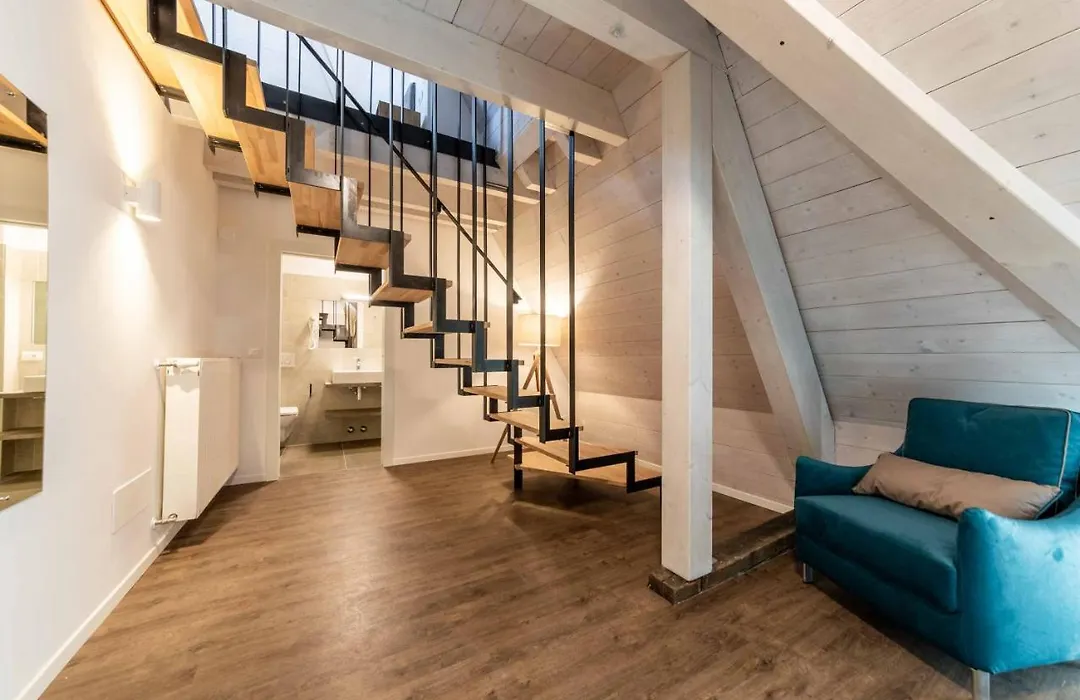 Stay Cooper L Guesthouse Zum Loewen-1
