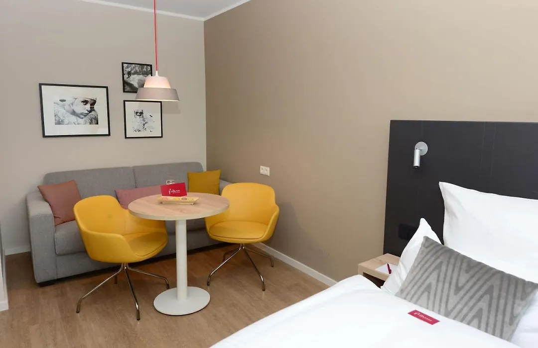 Frederics Muenchen City Schwabing-1