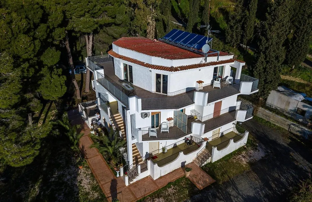 villa aurora-1