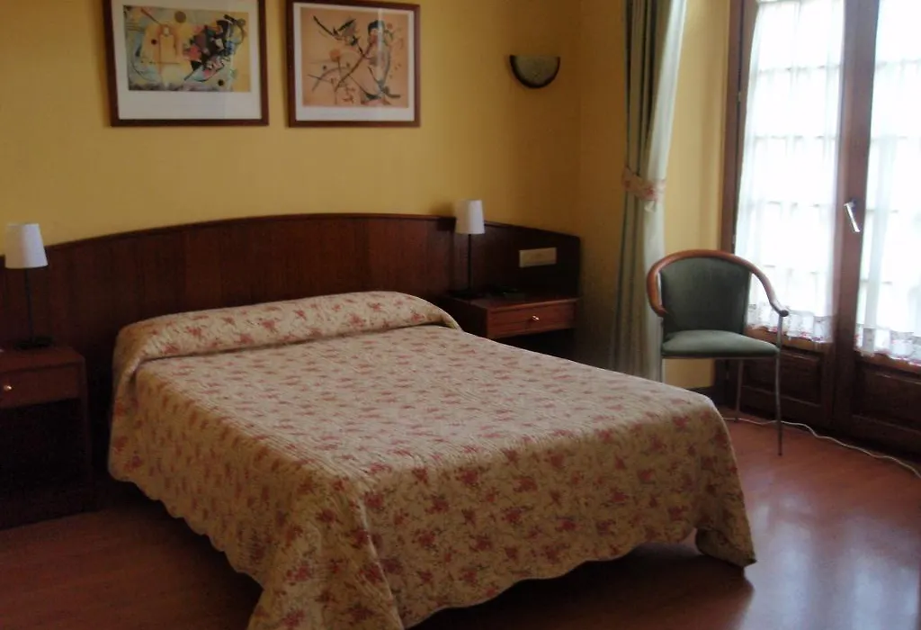Hotel De La Villa-Arga-1