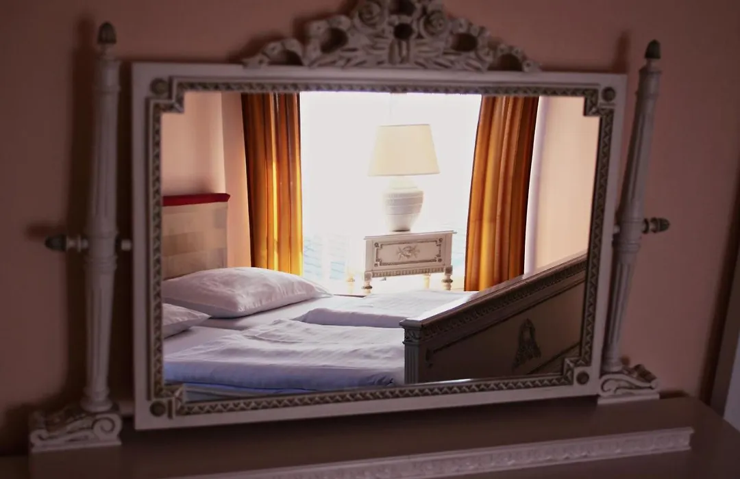Hotel Monica-1