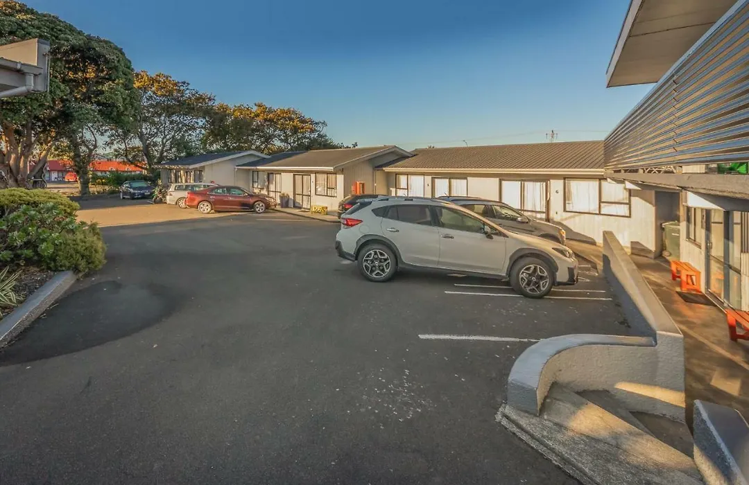 Fiesta Court Motel-1