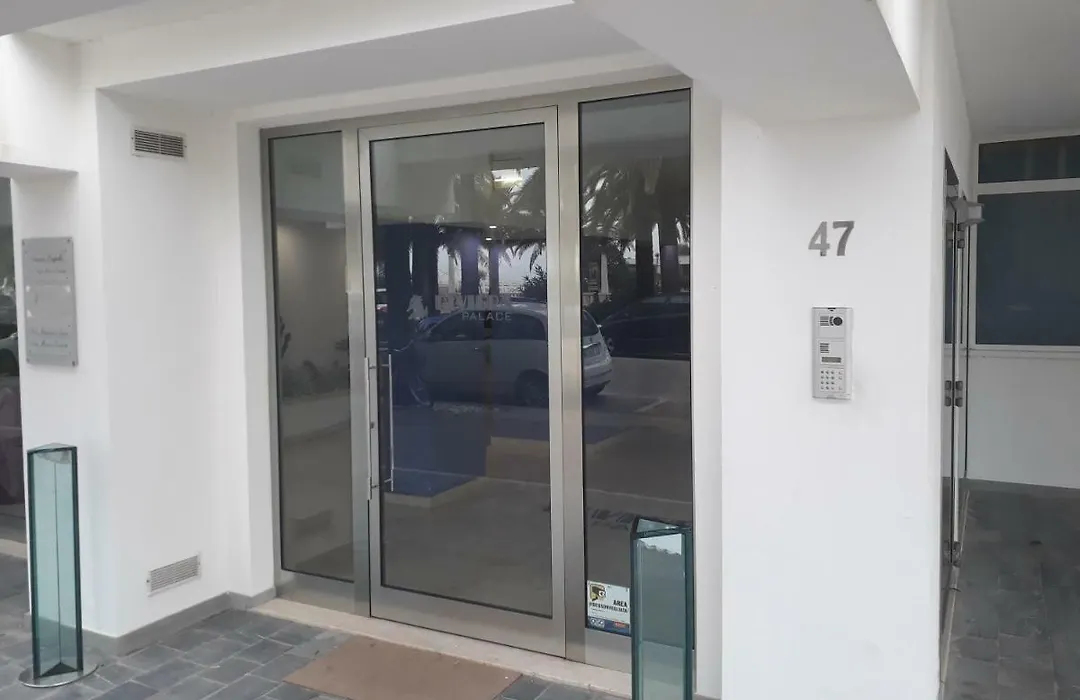 FRONTE MARE-CENTRALE-Riviera Palace-Giulianova-Apartment-affitti solo da Sabato a Sabato-1