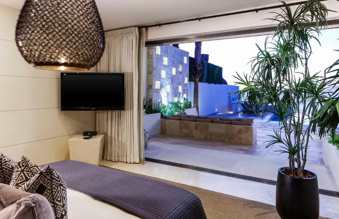 Ultra Exclusive Beachfront Villa Just Steps From The Sand With Butler Included-1