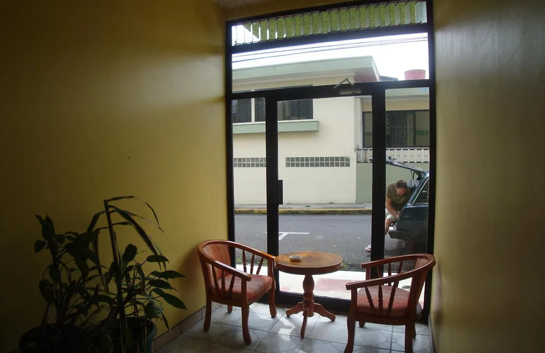 Hotel La Guaria Inn&Suites-1