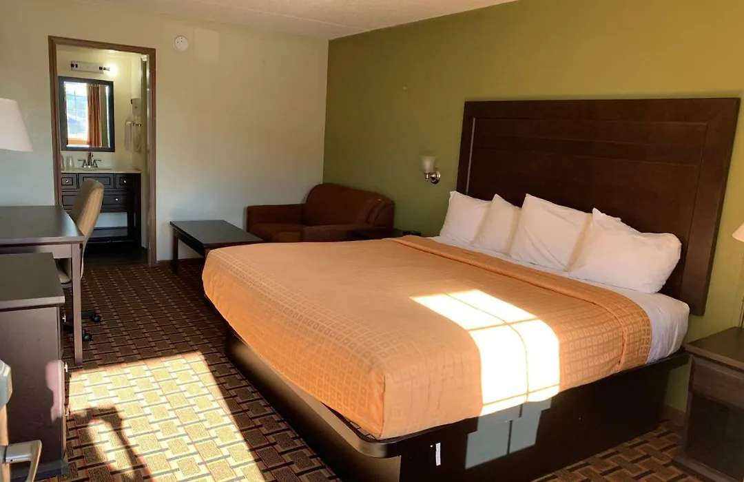 Budget Inn Toledo/Maumee-1