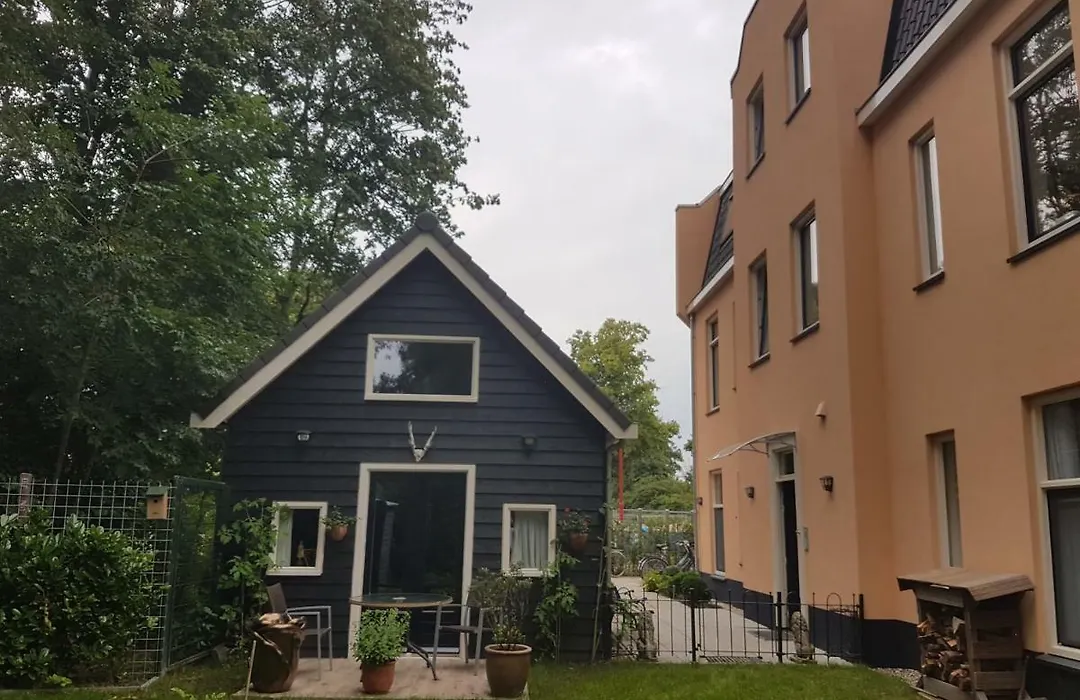 Cozy Cottage-1