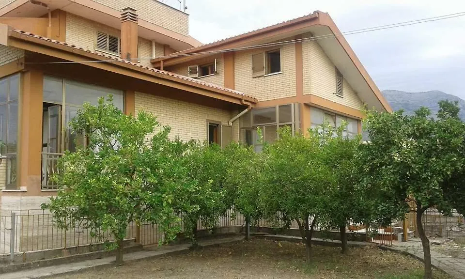 Villa Lucia Affitta camere-1