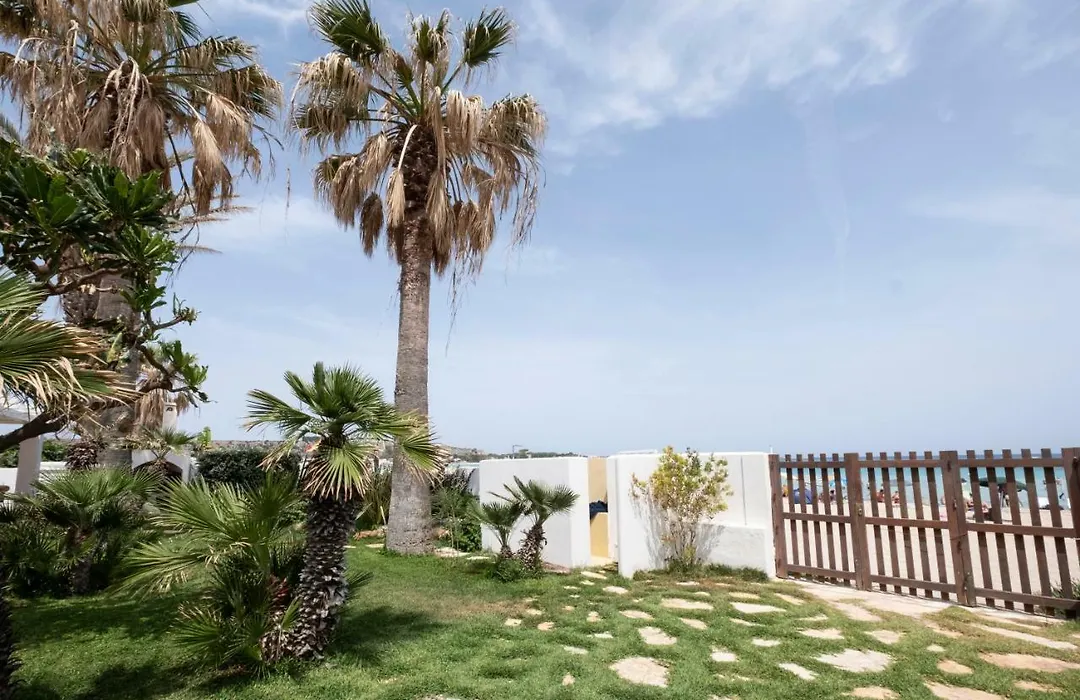 Villa Acquamarina sul mare-1