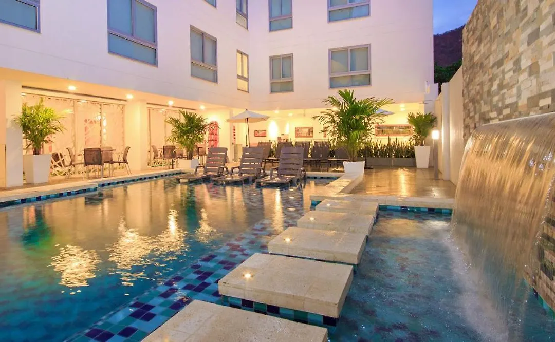Del Mar Hotel-1