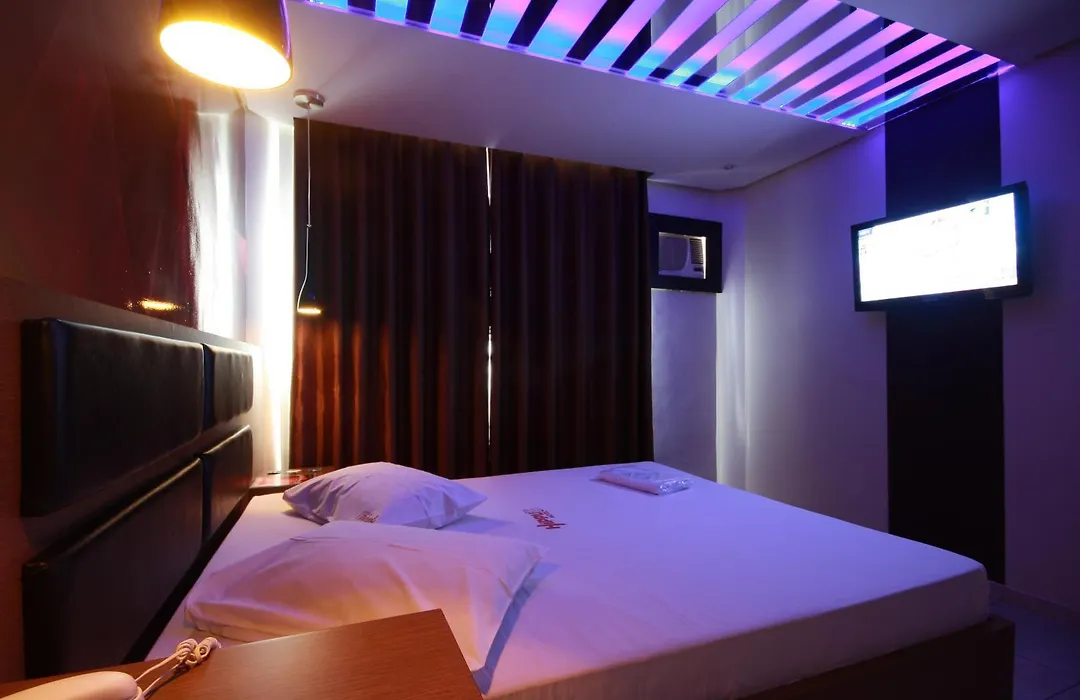 Hippus Motel (Adults Only)-1