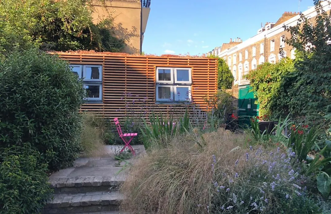 Camden Town Garden Cabin-1