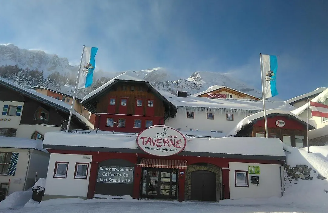 Party Hotel Taverne-1