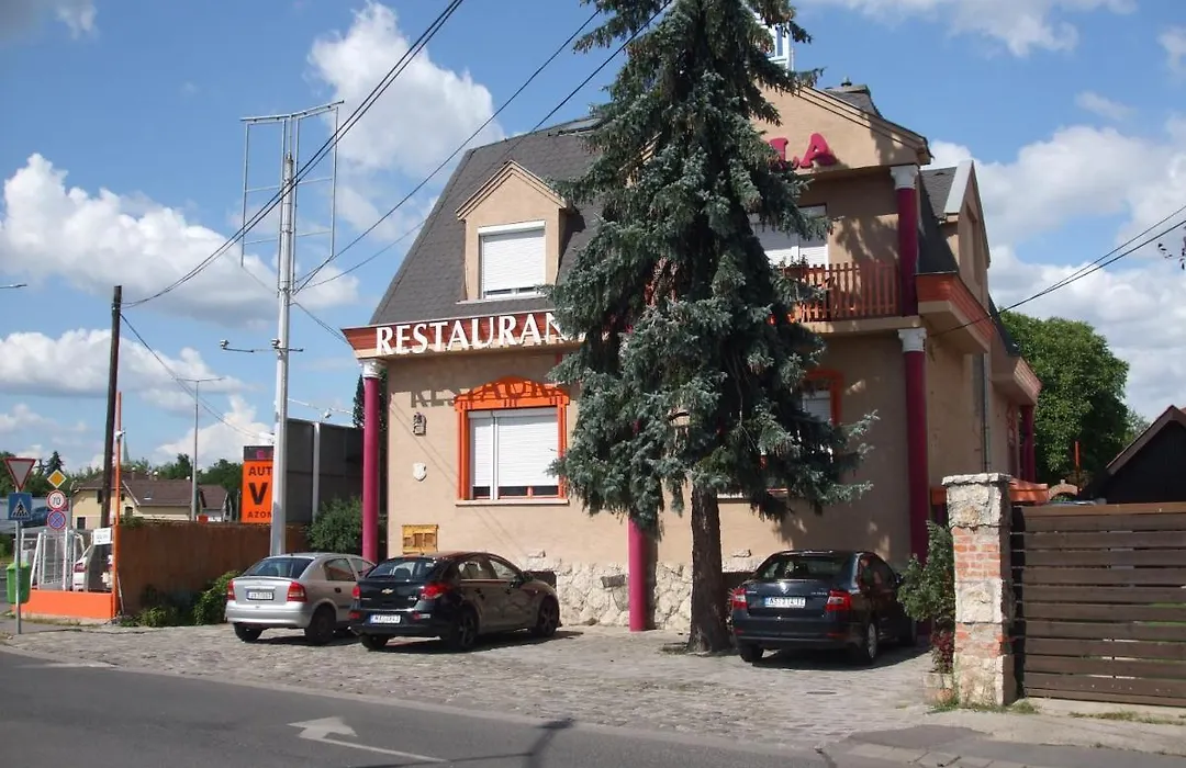 Attila Hotel Budapest-1