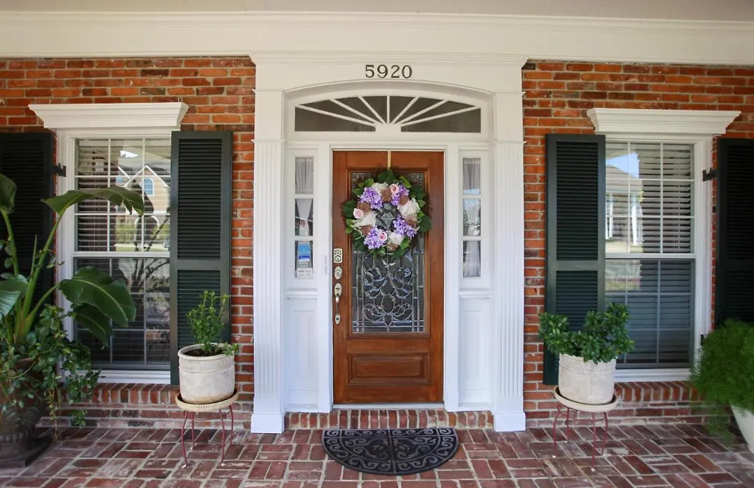 Lovely Home Only 15Mins From Downtown Nola-1