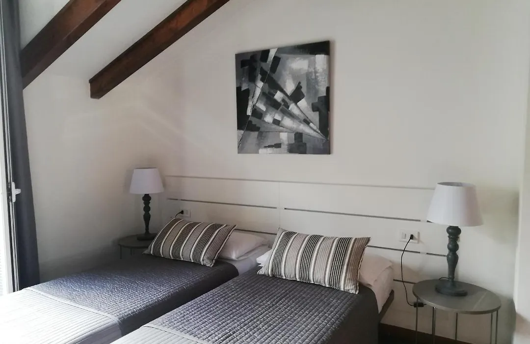 Bert Hotel-1