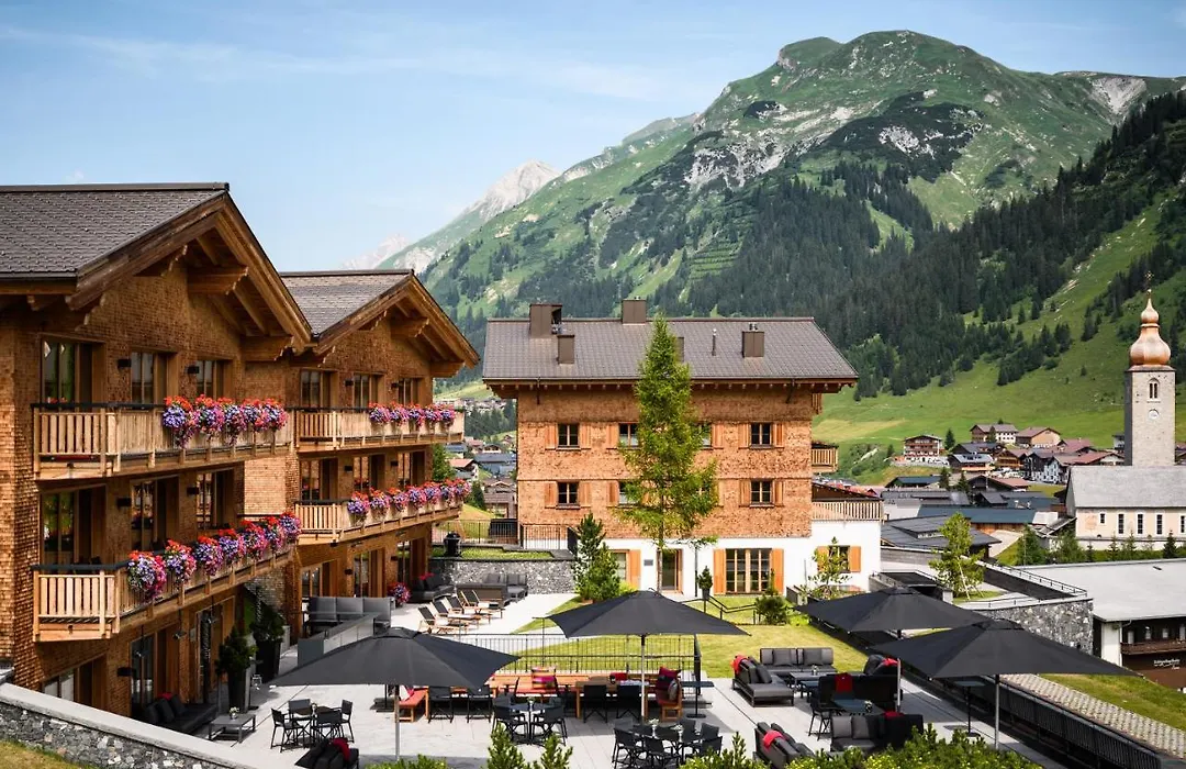 Aurelio Club / Chalet / Villa-1