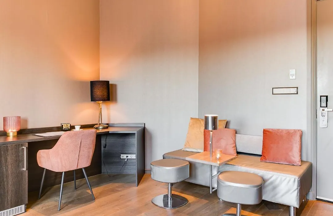 Brasss Hotel Suites-1