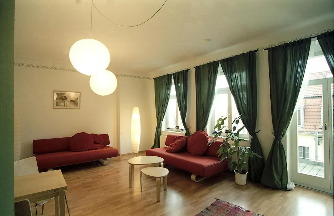 Hostel Louise 20-1