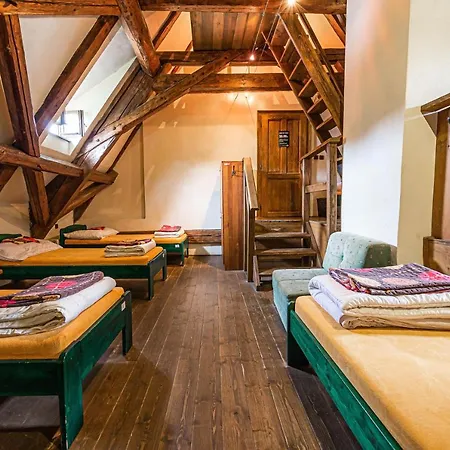 Hostel 99-2