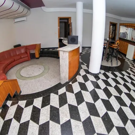 Motel Del Rey-2