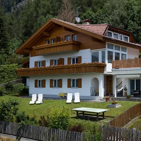 Haus Aron-3