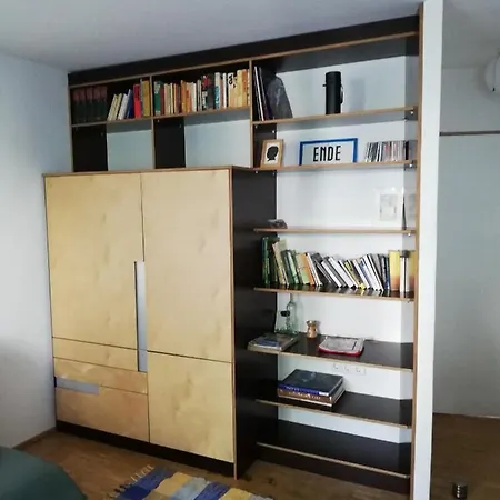 Room In Maisonette With Garden, Parking Place-2