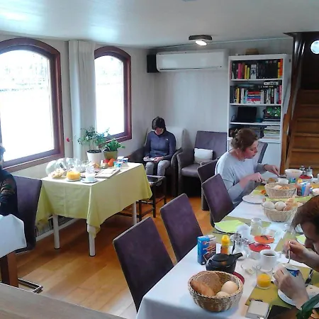 B&B Barge Johanna-2