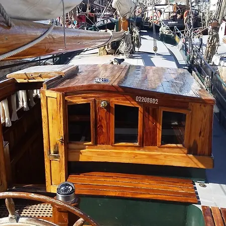 tjalkjacht pelikaan enkhuizen-2