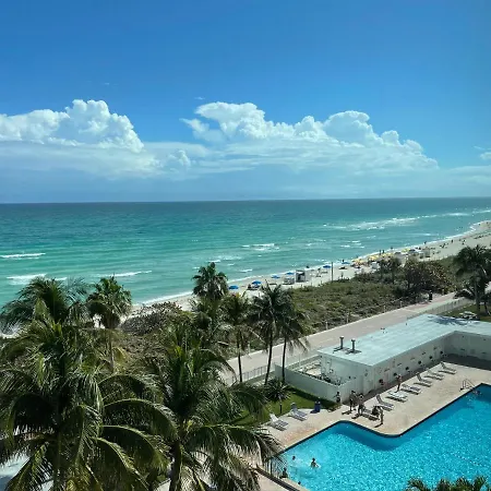 Beach Front Studio Miami Beach-2