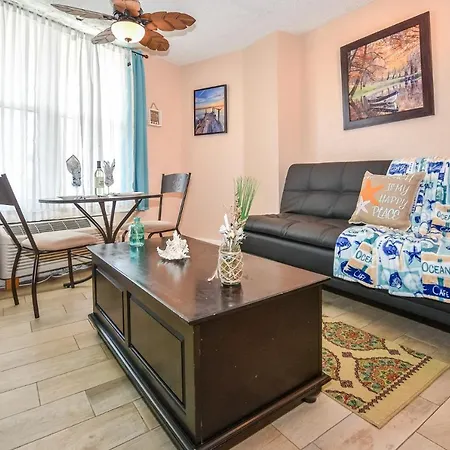 Daytona Beach Studio Condo With Beautiful Ocean View-2