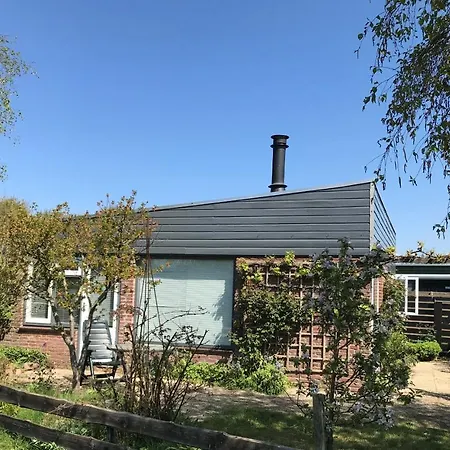 Bungalow 221-2