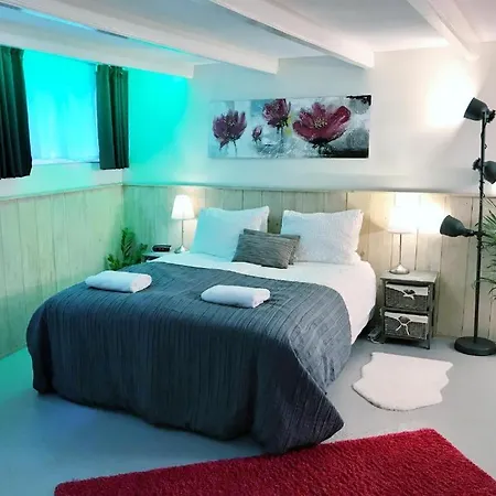 Amsterdam Home-2