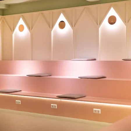 Pink Flamingo Boutique Hostel-3