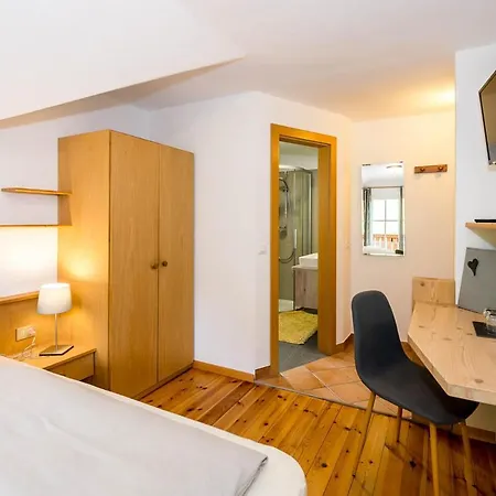 Haus Claudia B&B-3