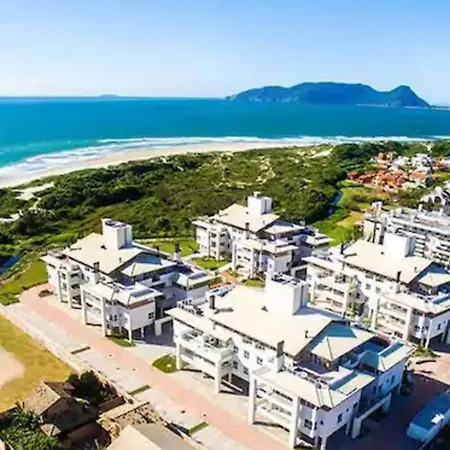 Apartamento na Praia do Campeche-3