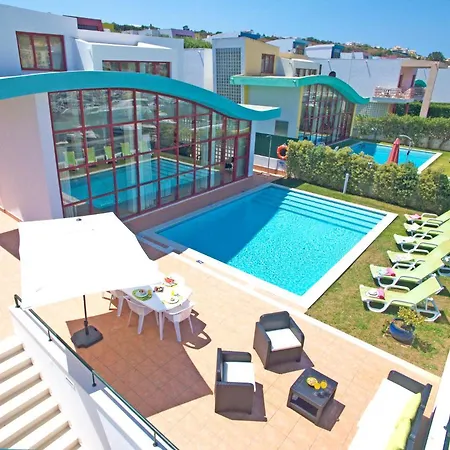 Villa Malibu By Algarve Vacation-2