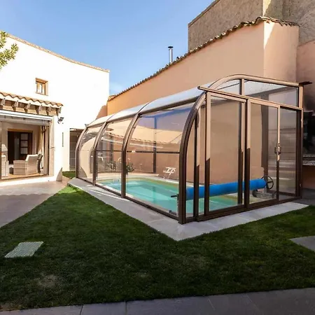 CASA ERNESTO Piscina Climatizada, porche y garaje-3