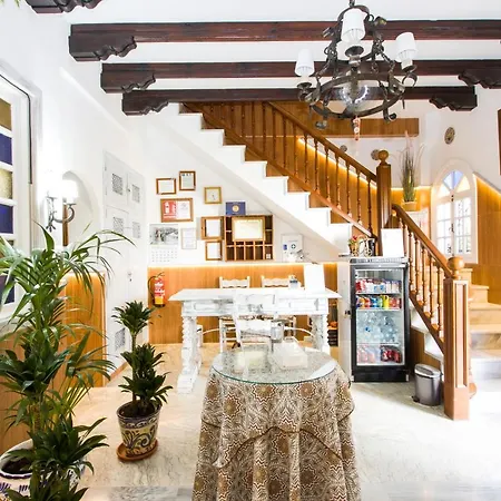 Hostal La Estrella-2