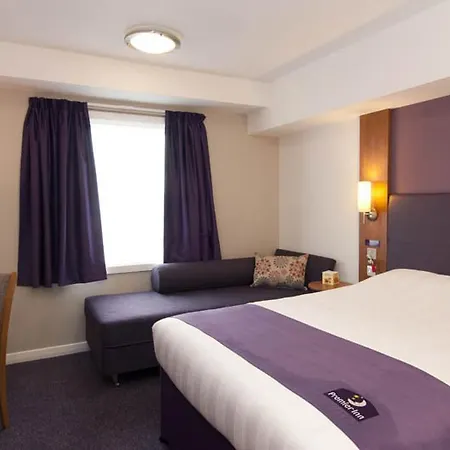Premier Inn London Docklands Excel-3