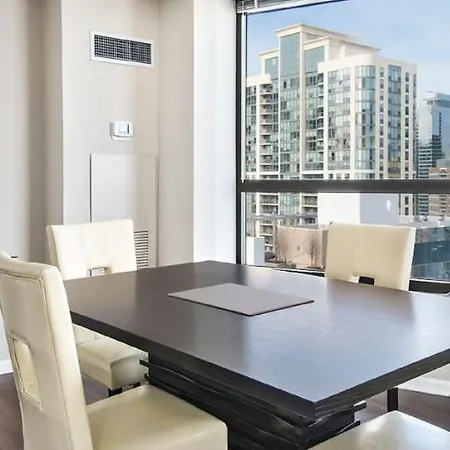 Luxury Downtown Chicago Suites-3