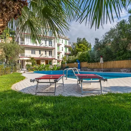 Hotel Garden-2