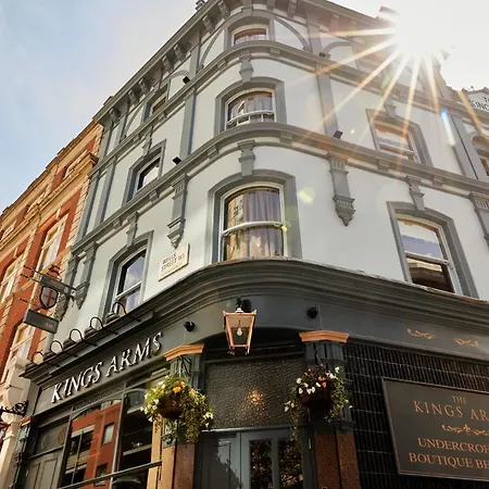 The Kings Arms Pub&Boutique Rooms-2