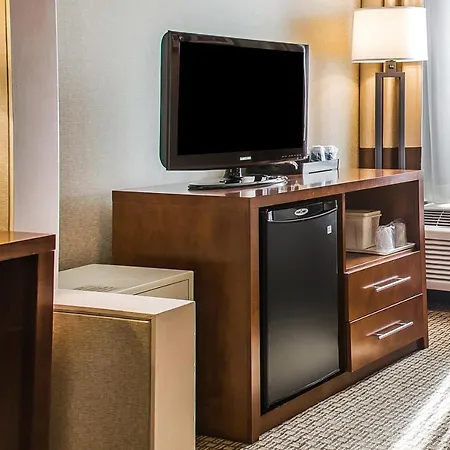 Comfort Inn Boston-3