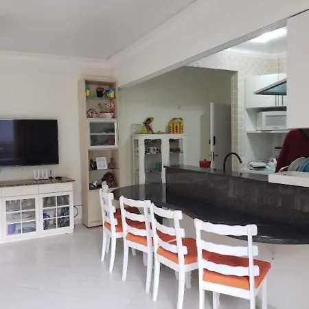 Apartamento Maré Mansa a 30 metros da praia Mansa em Caiobá com Wifi-2