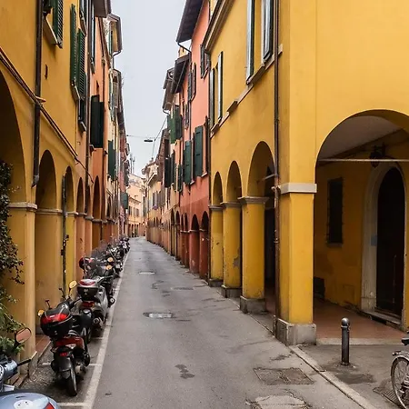 Sotto i portici di Bologna-3