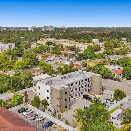 Renzzi Wynwood Apartments-2